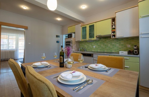Osijek Apartment | Stunning apartment in Visnjevac with sauna