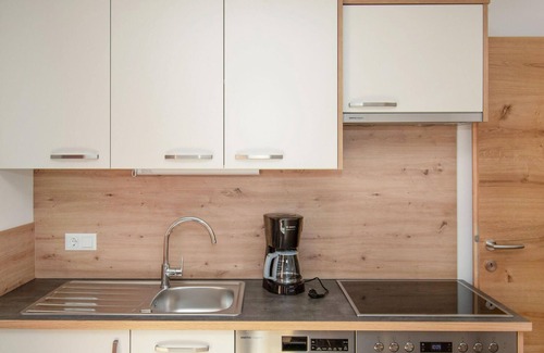 Liesing Apartment | Stunning apartment in Liesing with WiFi