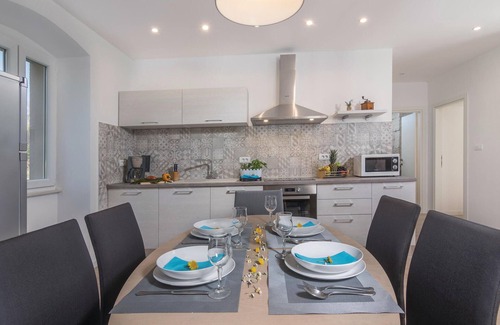Sveta Nedelja Apartment | Stunning apartment in Labin with sauna
