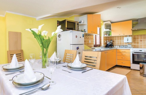 Pobri Apartment | Stunning apartment in Matulji with WiFi