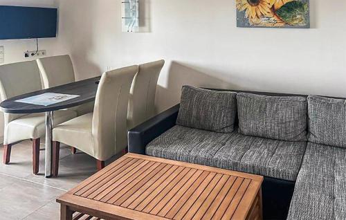 Cesarica Apartment | Stunning Apartment In Nova Cesarica