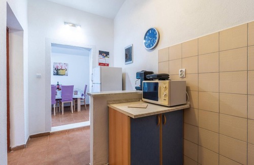 Sikici Apartment | Stunning apartment in Pula with WiFi