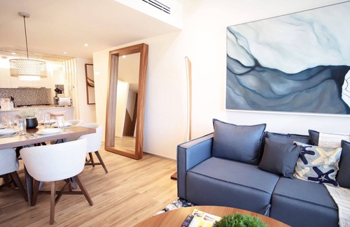 Financial District Apartment | Stunning apartment in condo