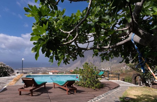 Tigaday Apartment | Stunning apartment with sea and mountain views, tennis, and WiFi