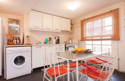 El Centro Apartment | Stunning Apt in Landmark Building