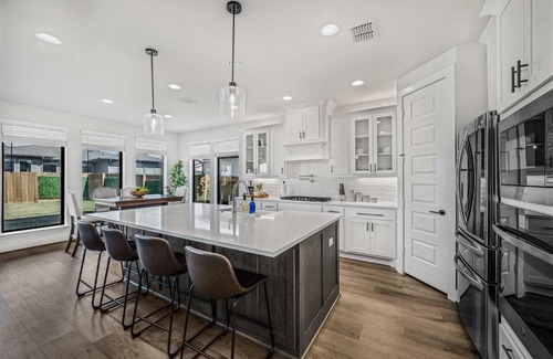 Austin House | Stunning Austin Home with Office and Yard