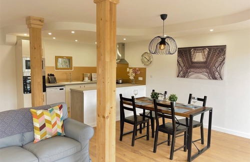 Plazac House | Stunning Barn Conversion with PRIVATE POOL!