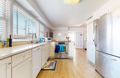 A-Zone House | Stunning Bayfront Property !