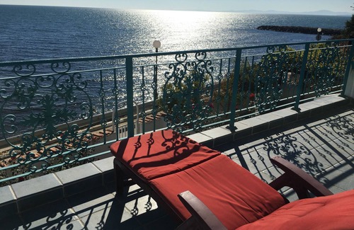 Ravda Villa | Stunning beach front Villa Pranamaya Ravda,close to Unesco heritage Old Nessebar