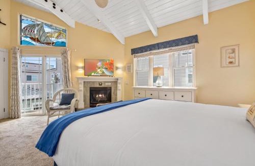 South Mission Beach House | Stunning beach home - steps2sand, AC, Large Patio and Fast Wifi!
