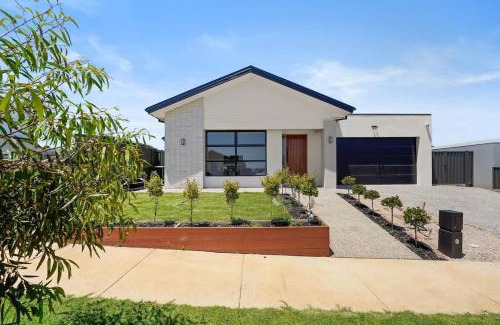 St Leonards House | Stunning Beach Side Family Home in St Leonards