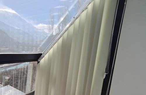 Hunza Ski Chalet | Stunning Cliff-edge 2-bedroom Chalet in Karimabad