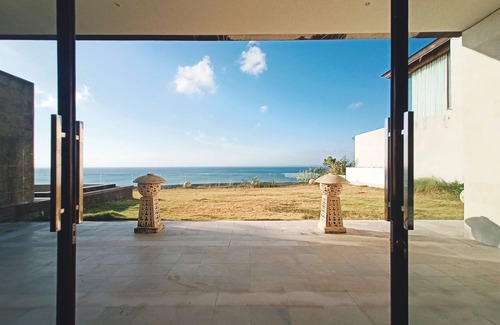 Jimbaran Villa | Stunning Cliff Villa in Kubu