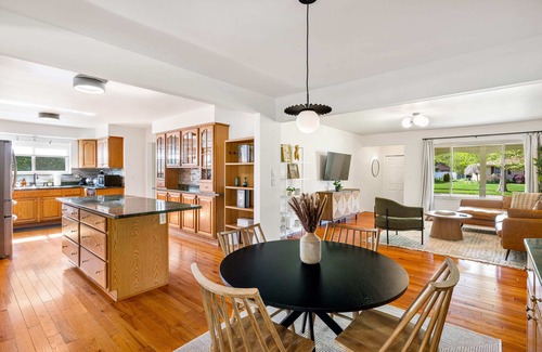 Troy House | Stunning, Cozy & WFH Optimized 4BR/2BA! Welcome!