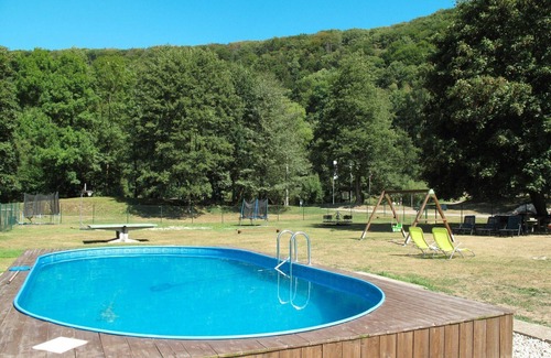 Ceska Metuje House | Stunning private villa with WIFI, pool, TV, patio, pets allowed, panoramic view and parking