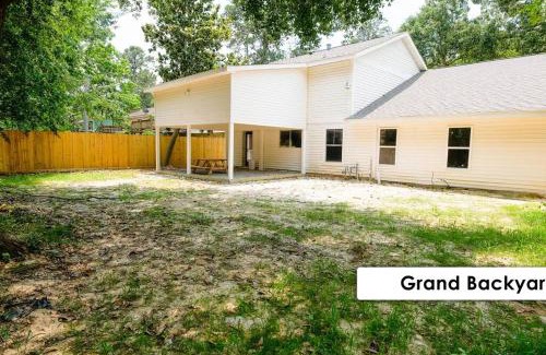 Spring House | Stunning Family Home in North Houston! - Briar Creek