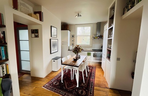 Camberwell Green Apartment | Stunning Flat for Families