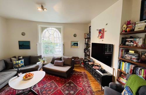 Camberwell Green Apartment | Stunning Flat for Families