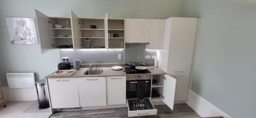 Reading Apartment | Stunning flat next to town centre Long-stay discount