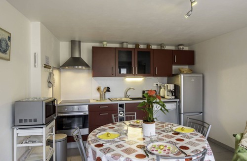 Saint-Pierre-en-Port House | Stunning private villa for 4 people with TV and parking