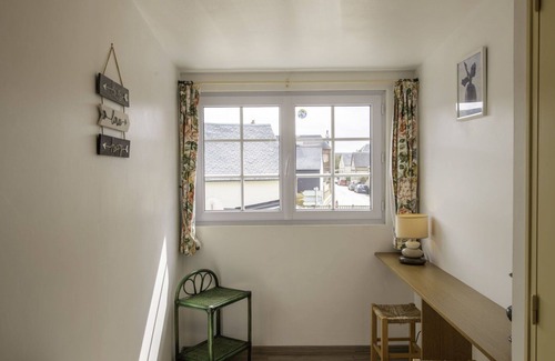 Saint-Pierre-en-Port House | Stunning private villa for 4 people with TV and parking