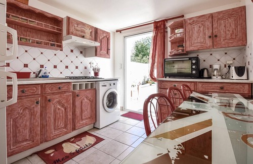 Saint-Avaugourd-des-Landes House | Stunning home in St Avaugourd Des Lande