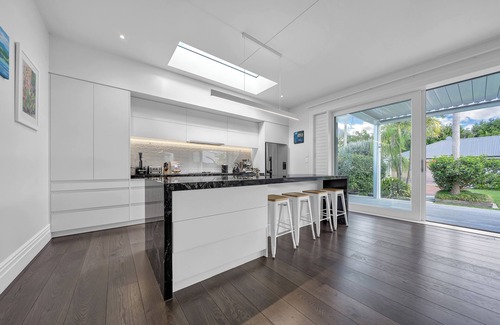 Devonport House | Stunning Garden with Studio Retreat!