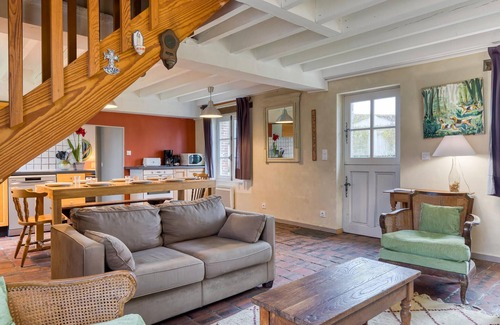 Les Baux-de-Breteuil House | Stunning home in Les Baux de Breteuil