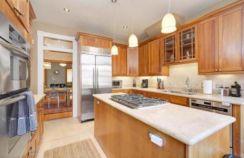 Uptown Apartment | Stunning Historic Home - DT Location! - Sleeps 8