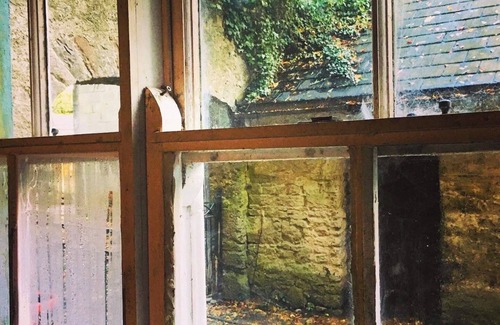 Coolbawn House | Stunning historic manor house with WiFi near charming Nenagh