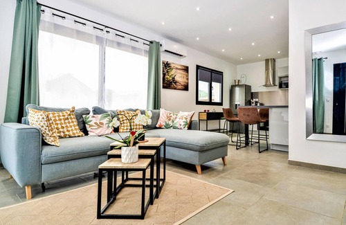 Salavas House | Stunning home in Vallon-Pont-d'Arc