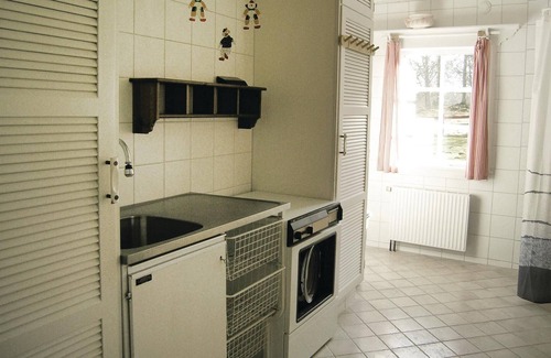 Almhult House | Stunning home in älmhult with kitchen