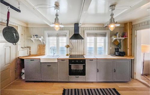 Holtalen House | Stunning Home In Ålen With Kitchen
