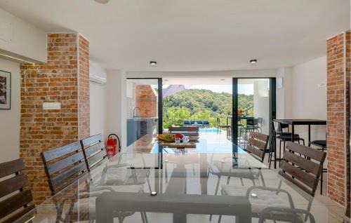 Bjelovar House | Stunning Home In Bjelovar