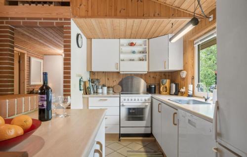 Brovst House | Stunning Home In Brovst With Sauna