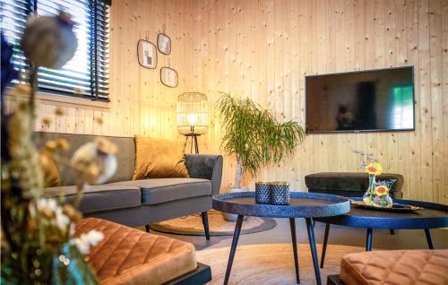 Bruchterveld House | Stunning Home In Bruchterveld With Wifi