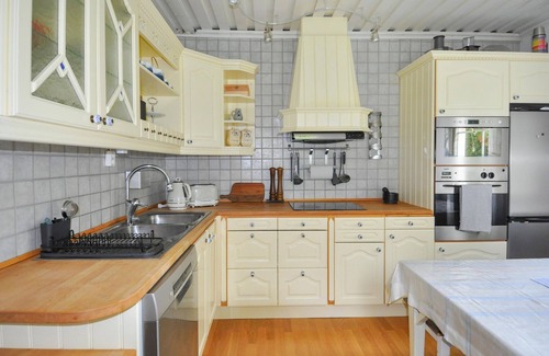 Degerfors House | Stunning home in Degerfors with sauna