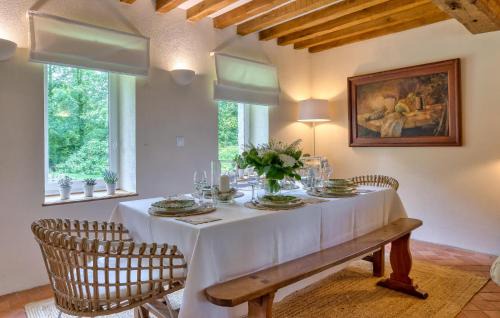 Fontaine-Henry House | Stunning Home In Fontaine-Henry