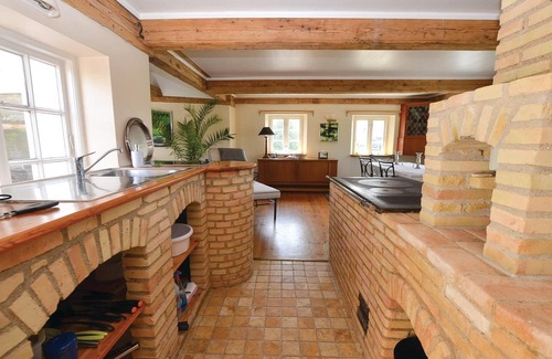 Grasten House | Stunning home in Gråsten with kitchen