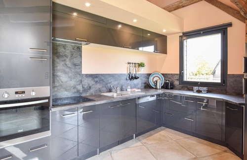 Hattenville House | Stunning home in Hattenville with WiFi