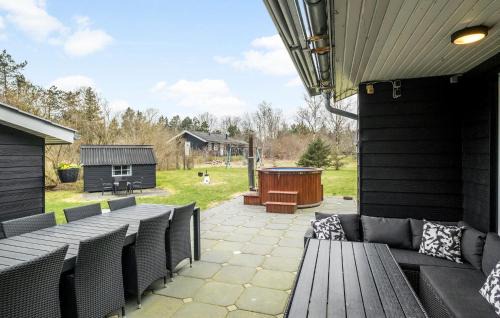 Hou House | Stunning Home In Hals With Sauna