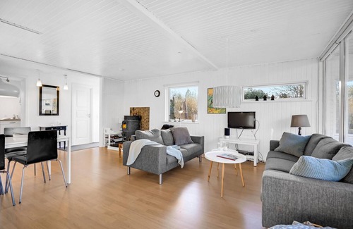 Hornslet House | Stunning home in Hornslet with WiFi