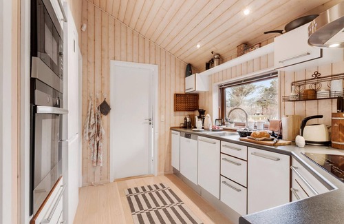 Ristinge House | Stunning home in Humble with sauna
