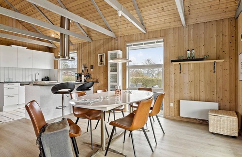 Pøt Strandby House | Stunning home in Juelsminde with WiFi