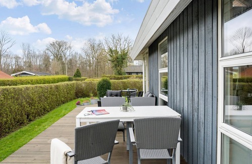 Pøt Strandby House | Stunning home in Juelsminde with WiFi