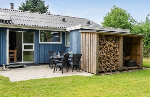 Pøt Strandby House | Stunning home in Juelsminde with WiFi