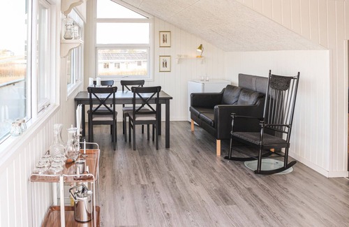 Lemvig House | Stunning home in Lemvig with WiFi