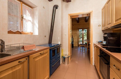 Mrkopalj House | Stunning home in Mrkopalj with sauna