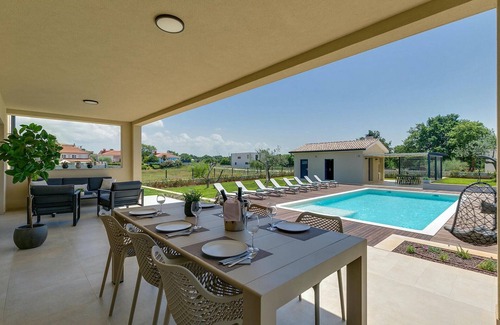 Porec House | Stunning home in Porec