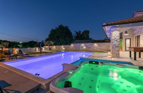 Filipini House | Stunning home in Porec with sauna